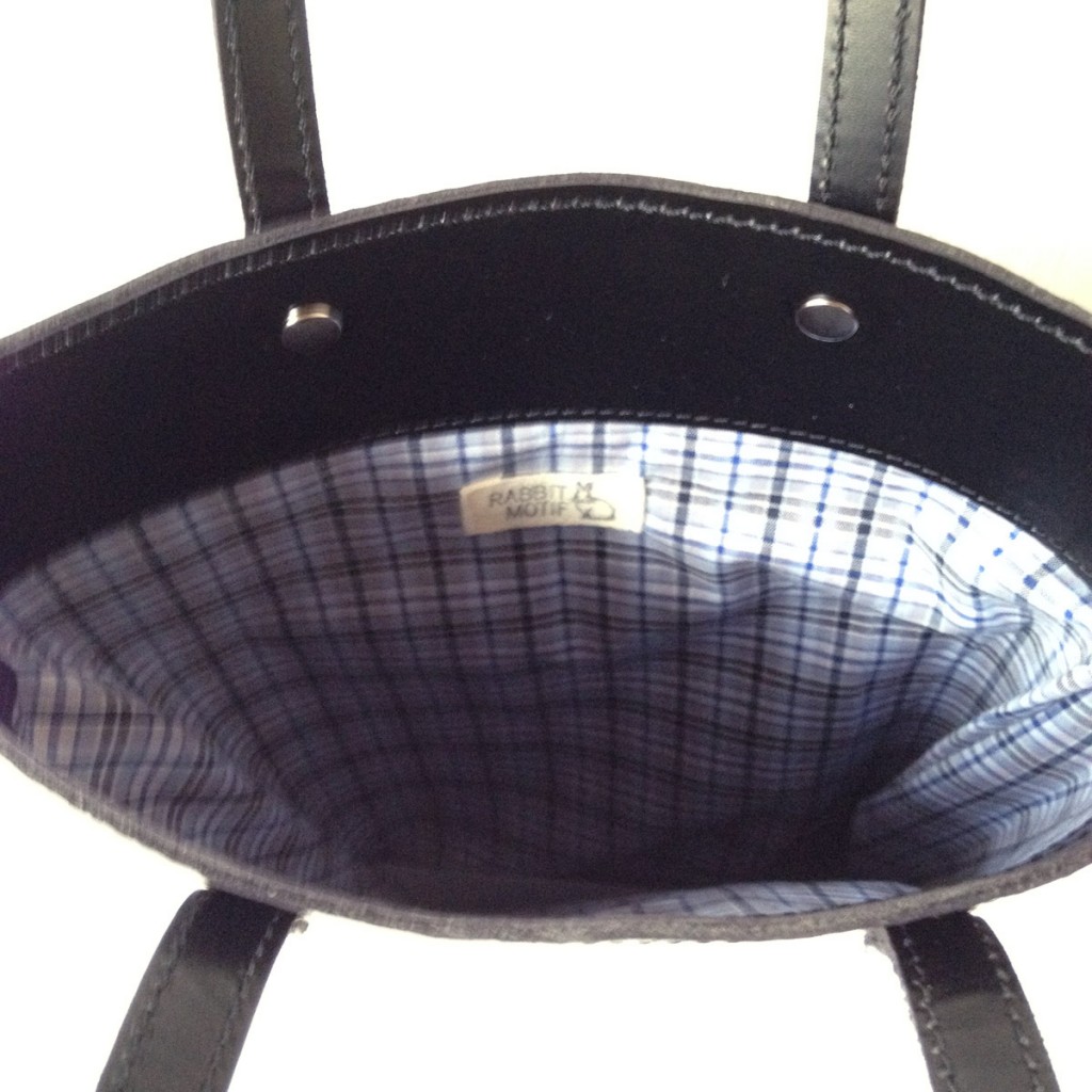 革製たちみみうさぎのアップリケトートバッグ（黒） - うさぎのバッグ工房 RABBIT MOTIF(ラビットモチーフ)