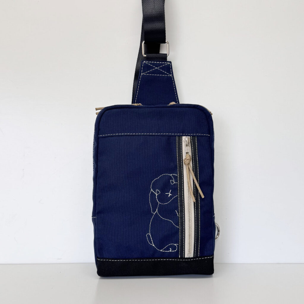 うさぎのボディバッグ(たれ耳・ネイビー) - うさぎのバッグ工房 RABBIT MOTIF(ラビットモチーフ)