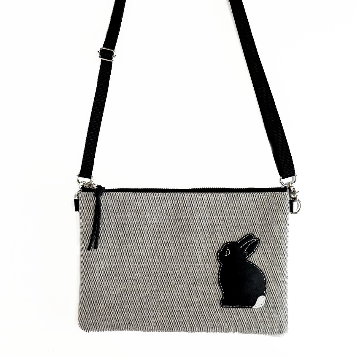 たち耳うさぎのサコッシュグレイ