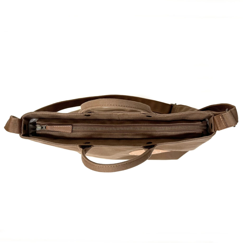 帆布の大きなバッグファスナータイプ（たれ耳・茶） - うさぎのバッグ工房 RABBIT MOTIF(ラビットモチーフ)