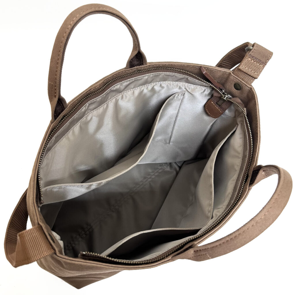 帆布の大きなバッグファスナータイプ（たれ耳・茶） - うさぎのバッグ工房 RABBIT MOTIF(ラビットモチーフ)