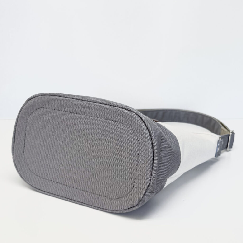 たち耳うさぎの2WAYバケツ型トート（ブルーグレイ） - うさぎのバッグ工房 RABBIT MOTIF(ラビットモチーフ)